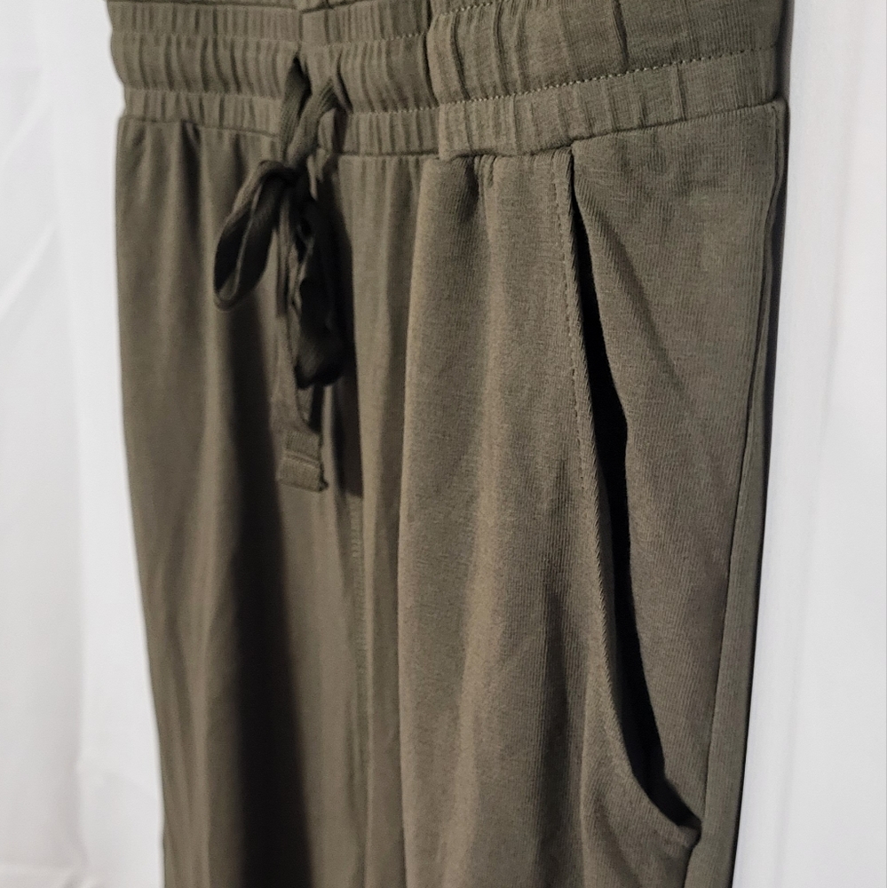 Calvin Klein Olive Green Sleeveless V-Neck Jumpsuit Size Large NWT - Picture 6 of 15